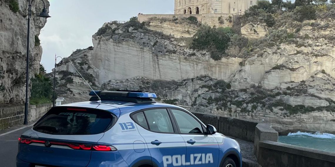 Ancora Daspo, divieti di ritorno e avvisi orali da parte del questore di Vibo Valentia 1 Ancora Daspo, divieti di ritorno e avvisi orali da parte del questore di Vibo Valentia