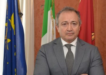 Emessi dal Questore di Vibo Valentia due provvedimenti di rimpatrio con divieto di ritorno e tre avvisi orali