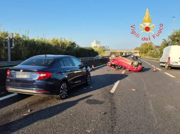 Ennesimo incidente sulla SS 280 dei Due Mari