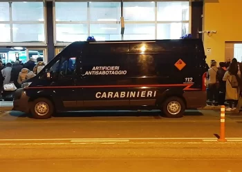Allarme bomba all’alba, evacuato momentaneamente l’aeroporto di Reggio Calabria