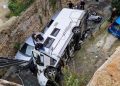 Pizzo, una manovra sbagliata e si consuma la tragedia. Un camper precipita dalla ringhiera di via Salomone 3 Pizzo, una manovra sbagliata e si consuma la tragedia. Un camper precipita dalla ringhiera di via Salomone