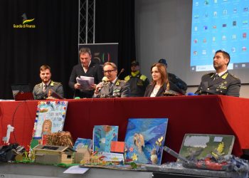 A Vibo Valentia la premiazione del concorso “Ambientazioni: a scuola di legalità con la Guardia di Finanza” (VIDEO)