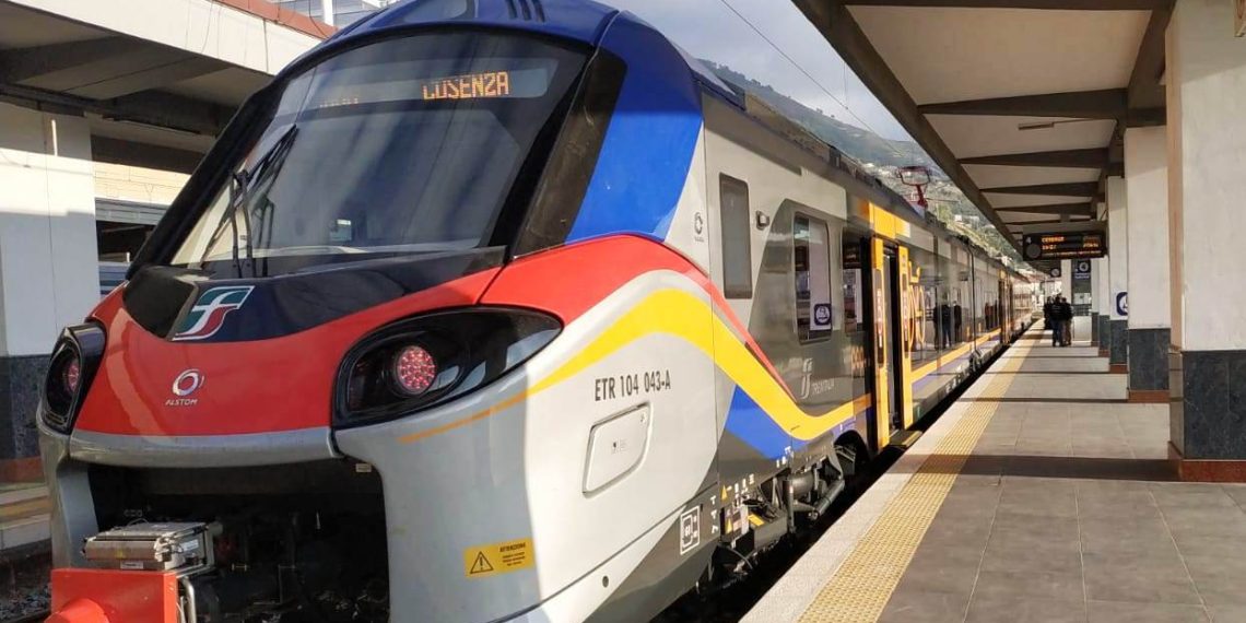 Treni speciali la notte dell'ultimo dell'anno sia da Reggio Calabria che da Cosenza 1 Treni speciali la notte dell’ultimo dell’anno sia da Reggio Calabria che da Cosenza