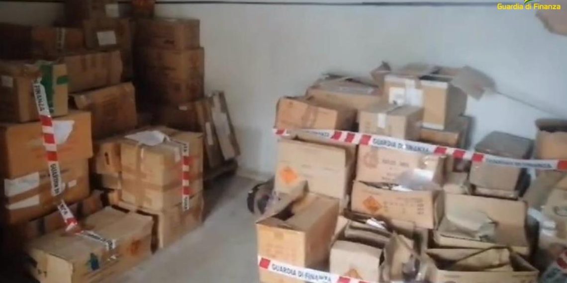 Sequestrati a Corigliano Rossano 2 milioni di fuochi d’artificio illegali (VIDEO)