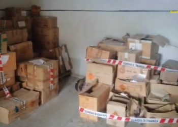 Sequestrati a Corigliano Rossano 2 milioni di fuochi d’artificio illegali (VIDEO)