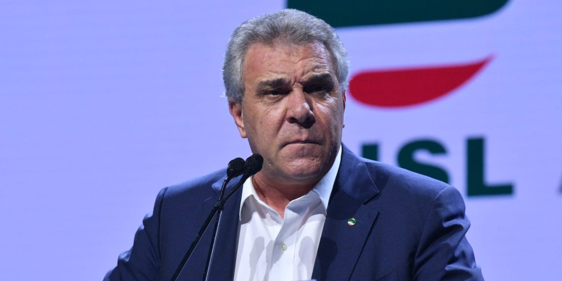 Sottosegretario Sbarra: Innovazione e competenze strumenti chiave per trattenere i giovani al Sud 1 Il 2025 sarà l’anno del cambio alla guida della Cisl, il calabrese Luigi Sbarra lascia per raggiunti limiti di età