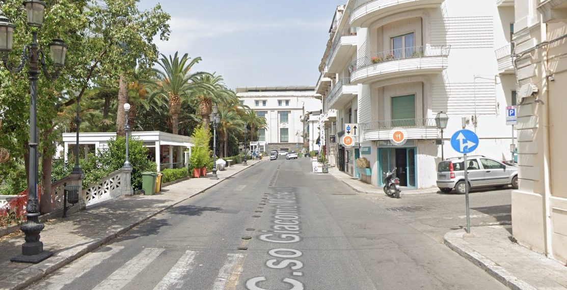 Due motociclisti investono una ragazzina a Reggio Calabria e fuggono via