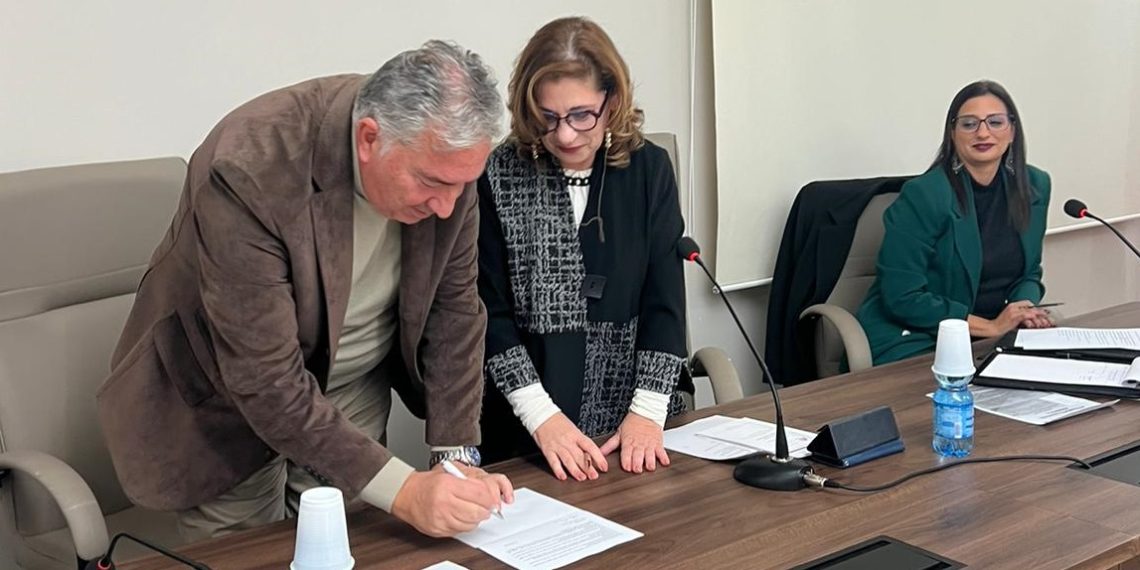 Nasce la prima casa emergenziale in Calabria. Siglato l’accordo tra comune di Pizzo e il Centro antiviolenza “Attivamente Coinvolte”