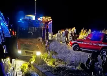 Un 82enne muore precipitando con l’auto in un burrone