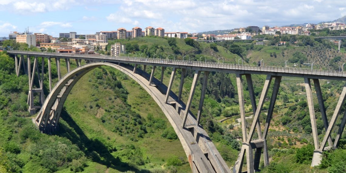 Temporanea chiusura notturna del Viadotto Bisantis a Catanzaro