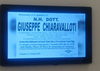 In tanti hanno reso omaggio alla salma di Giuseppe Chiaravalloti, già Presidente della Regione Calabria