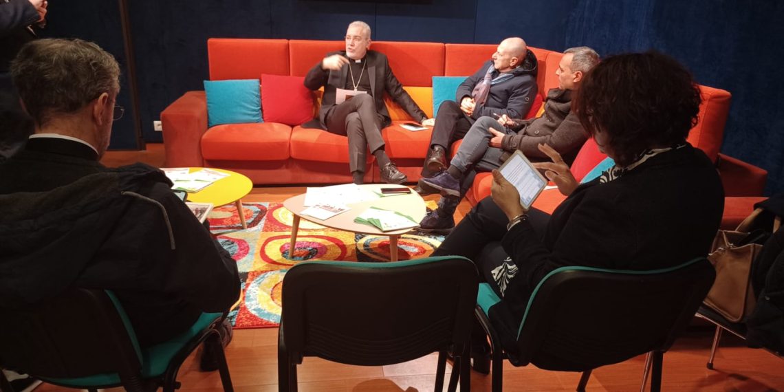 Il Vescovo mons. Attilio Nostro presenta la Lettera Pastorale per l'Anno Giubilare (VIDEO) 1 Il Vescovo mons. Attilio Nostro presenta la Lettera Pastorale per l’Anno Giubilare (VIDEO)