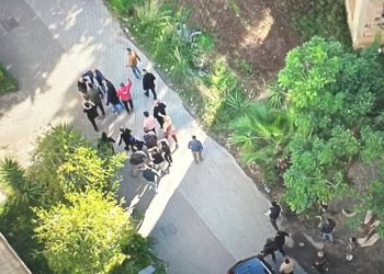 Due avvisi orali per gli aggressori della troupe Mediaset a Lamezia Terme