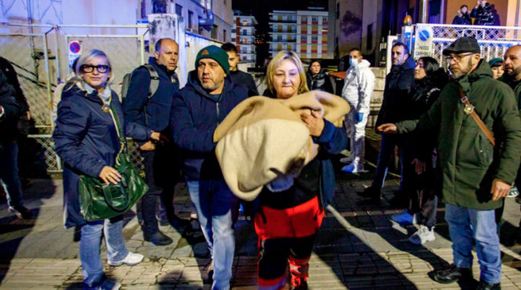 Rapiscono una neonata da una clinica a Cosenza, arrestati (VIDEO)