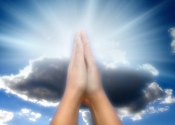 Don Fiorillo, con l’augurio che nel nuovo anno sapremo essere tutto quello che possiamo essere… da donare all’altro