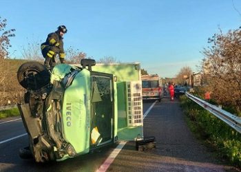 Incidente stradale sulla SS 106 nei pressi di Cirò Marina