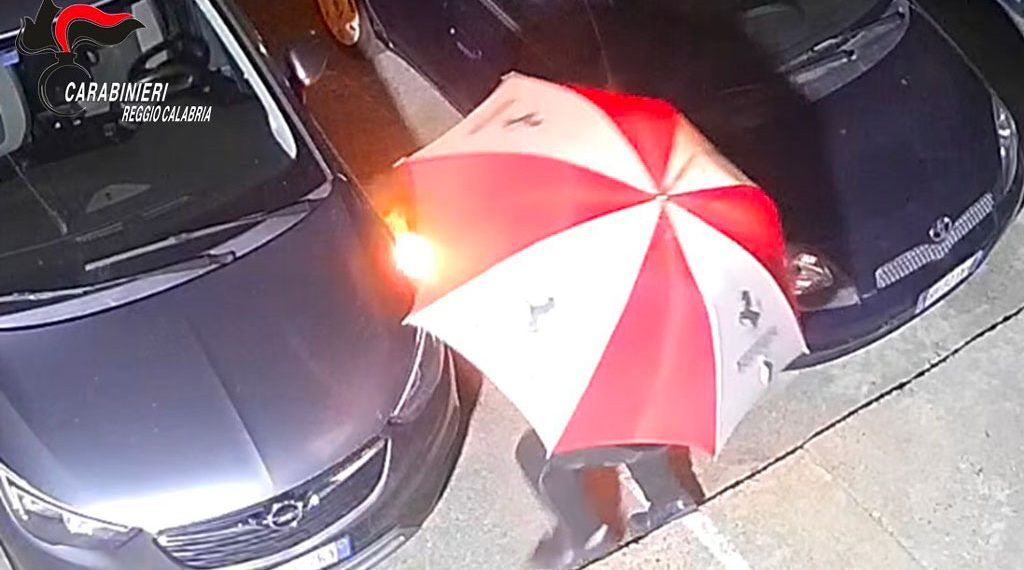 I Carabinieri arrestano un piromane seriale a Marina di Gioiosa