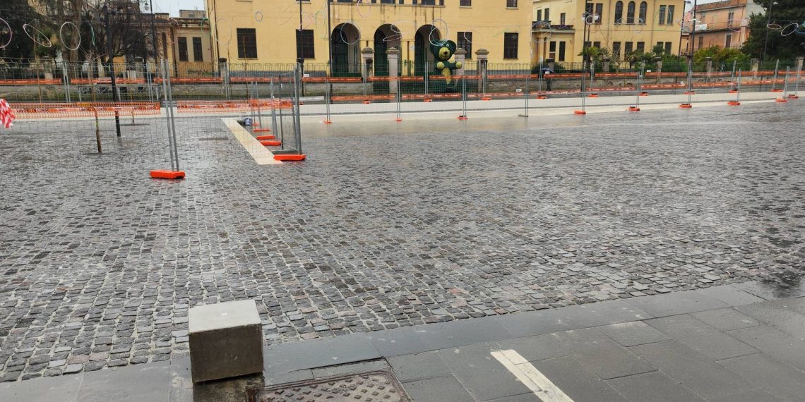 Vibo Valentia e le piazze della discordia, l’appello di Carmen Corrado: criticare sì, ma con bonomia e non con astio