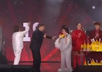 Capodanno in diretta Rai 1, peccato per quella parolina di troppo di Angelo Sotgiu