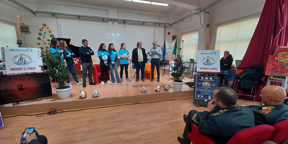 Vibo Marina C'è tra i ragazzi della Vespucci nella Giornata contro Bullismo e Cyberbullismo (VIDEO) 1 Vibo Marina C’è tra i ragazzi della Vespucci nella Giornata contro Bullismo e Cyberbullismo (VIDEO)