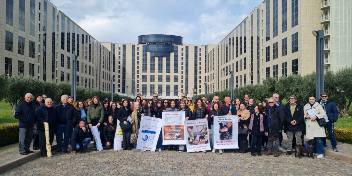 Don Mottola Medical Center, la protesta arriva alla Cittadella Regionale (VIDEO)