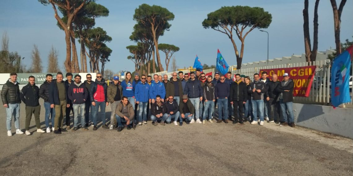 Sciopero metalmeccanici, questa mattina il sit-in davanti ai cancelli della Baker Hughes di Portosalvo