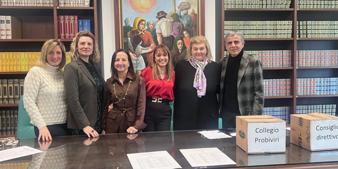 L’avvocato Angela Pezzimenti è il nuovo presidente della Camera Civile di Vibo Valentia 1 L’avvocato Angela Pezzimenti è il nuovo presidente della Camera Civile di Vibo Valentia