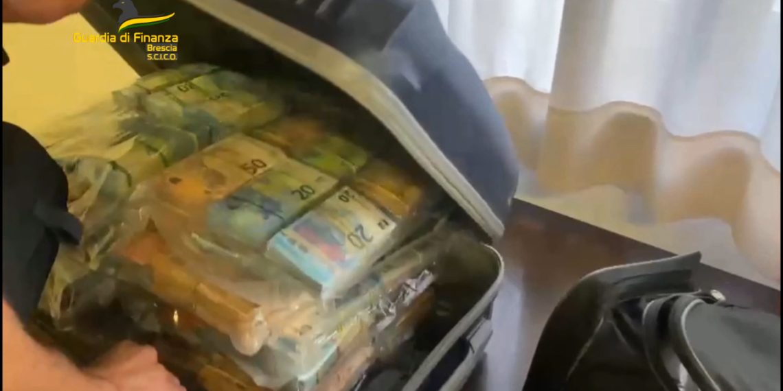 Sgominata una banda legata alla ‘ndrangheta che commetteva reati fiscali (VIDEO)