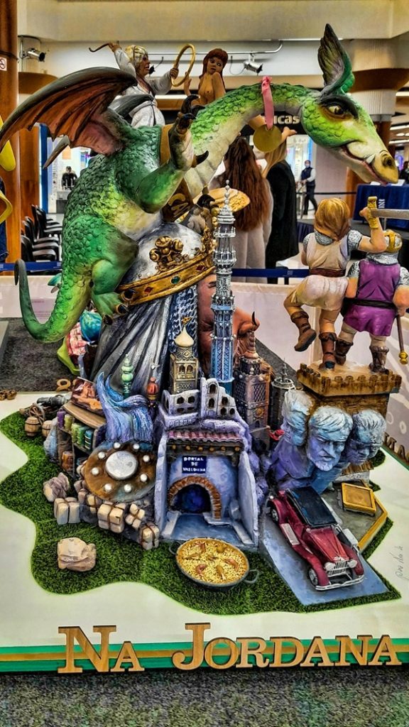 Fallas de Valencia, una festa divertente e spettacolare che si svolge a marzo! 5 fallas 2