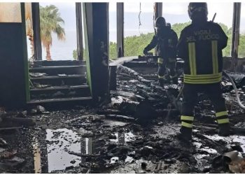 Arrestato il giovane che aveva dato fuoco al lido “Torre Nervi” a Reggio Calabria