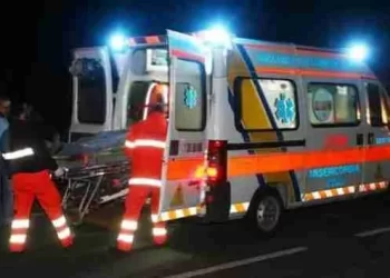 Un motocisclista muore in uno scontro sulla 106