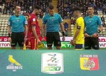 Due tifosi del Catanzaro hanno rischiato il linciaggio durante la trasferta a Modena