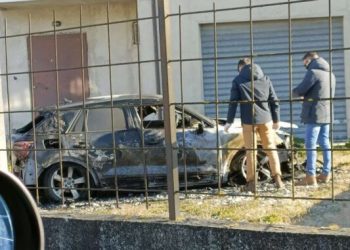 Incendiata l’auto del Sindaco di Serra San Bruno. L’intimidazione questa notte