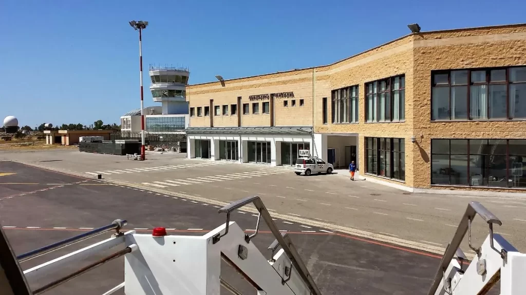 aeroporto crotone