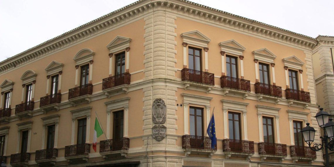 Bando “women4me-ntoring” di prossima pubblicazione, le anticipazioni alla Camera di commercio di Catanzaro 1 Bando “women4me-ntoring” di prossima pubblicazione, le anticipazioni alla Camera di commercio di Catanzaro