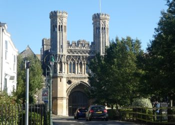 Canterbury: il centro spirituale dell’Inghilterra, piccolo gioiello storico le cui origini risalgono all’epoca romana