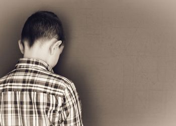 La vergogna non abita più qui. Vivere in un luogo dove il suo posto è stato preso dall’ipocrisia