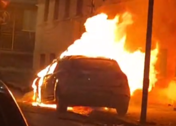 Un’altra auto incendiata a Reggio Calabria