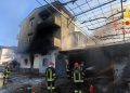Olivadi, magazzino distrutto da un incendio di vaste proporzioni