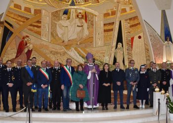 In preparazione della Pasqua è stata celebrata una Messa per le Forze Armate, la Polizia e gli altri Corpi dello Stato operanti nel vibonese