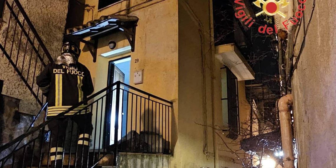 Donna muore carbonizzata nel suo appartamento 1 Donna muore carbonizzata nel suo appartamento