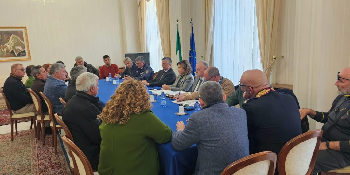 Riunione in Prefettura per verificare lo stato della viabilità provinciale in seguito ai recenti fenomeni temporaleschi 1 Riunione in Prefettura per verificare lo stato della viabilità provinciale in seguito ai recenti fenomeni temporaleschi