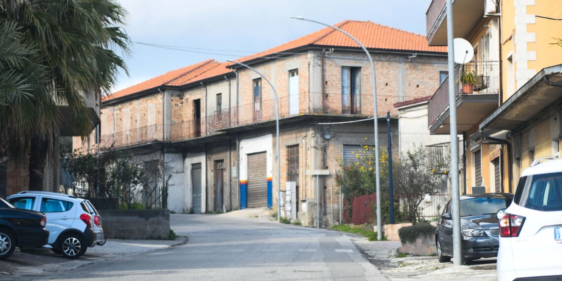 Le attenzioni dell'amministrazione comunale per Piscopio, i ringraziamenti dei Giovani di Indipendenza 1 Piscopio è abbandonato: dura denuncia dei giovani del circolo “Indipendenza Giovani Vibonesi”