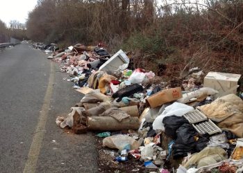 Abbandono di rifiuti, a Vibo Valentia tolleranza zero: incivili “immortalati” e sanzionati