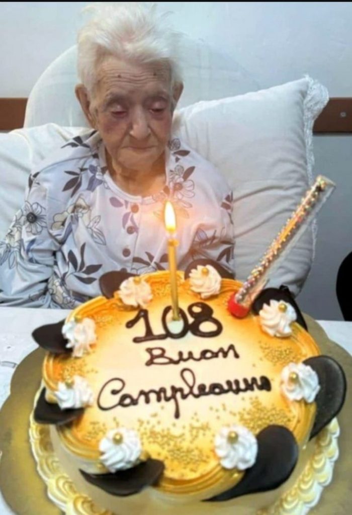 Addio a Maria Caterina Muratore: 108 anni di storia vissuta tra sue millenni a Limpidi di Acquaro 3 WhatsApp Image 2025 04 06 at 10.55.23