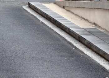 L’incompiuta di Piazza Luigi Razza ed il suo messaggio nascosto: un atto rivoluzionario, un gesto di ribellione