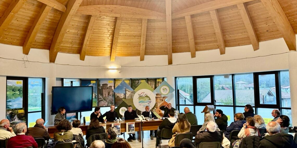 Energia verde, ma non così: il territorio dice basta all’assalto eolico che cancella il futuro