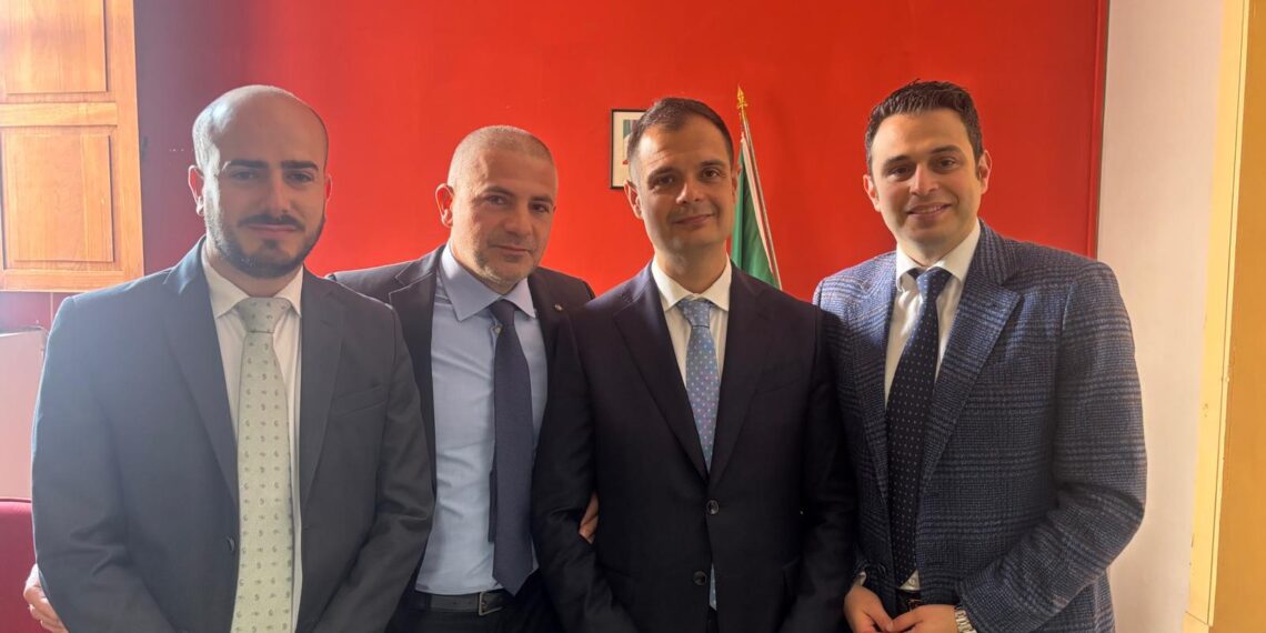 Centrodestra vibonese sempre più Moderato: Forza Italia perde pezzi mentre aumentano i fans di Vito Pitaro