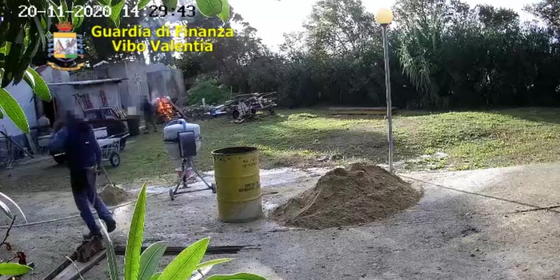 Condannato, insieme al figlio, l’ex custode del cimitero di Tropea (VIDEO)
