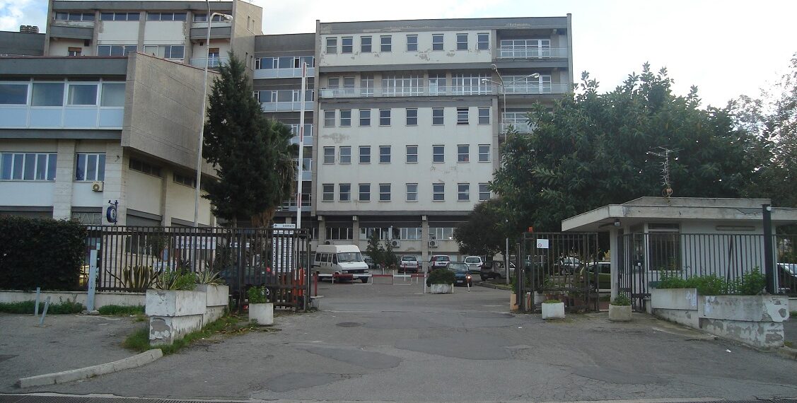 Sanità vibonese, le dimissioni di un medico che scuotono l'opinione pubblica. La lettera di un paziente 1 Ospedale di Tropea: anestesista in pensione, interventi chirurgici a rischio. La denuncia di +Europa